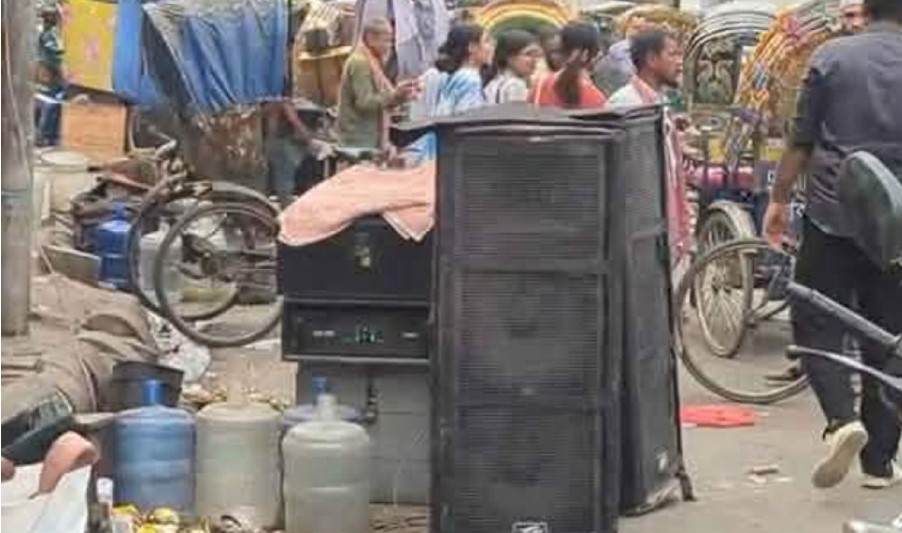 ৭ মার্চের ভাষণ বাজিয়ে আটক ঢাবির সাবেক ছাত্র, সাউন্ড বক্স জব্দ